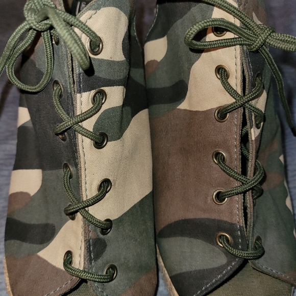 💞 8.5 | Call It Spring | Espadrille Tie-Up Open Toe & Ankle Wedge Heels - Picture 3 of 10